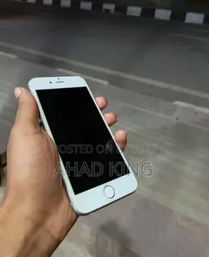 Apple iPhone 6 . (Used)