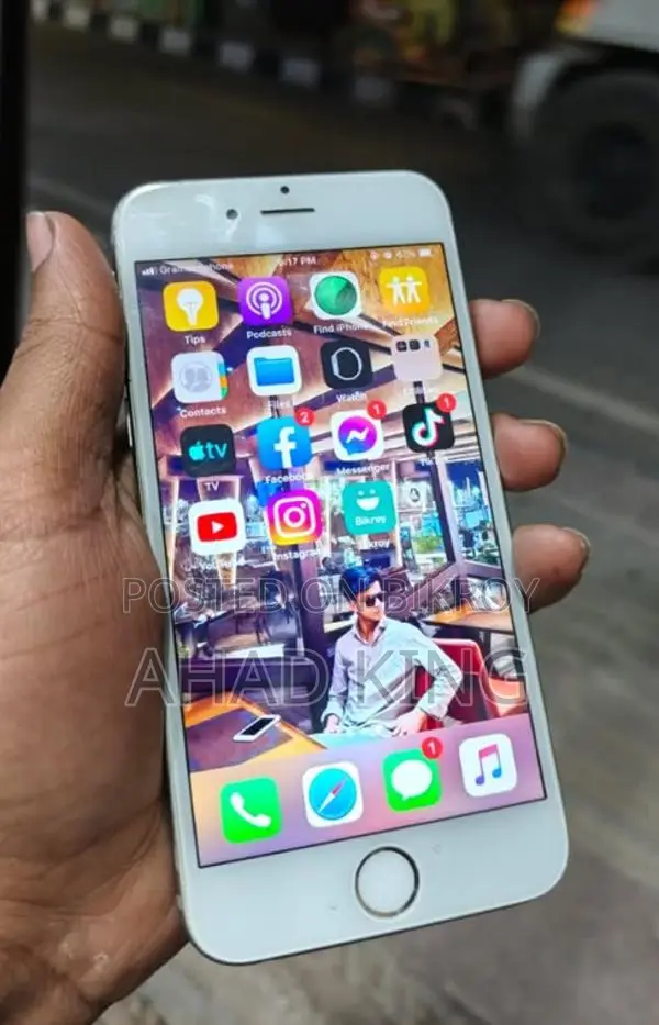 Apple iPhone 6 . (Used)