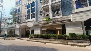 South Facing & Titas Gas 4 Bedroom Flat Sale Bashundhara R/a