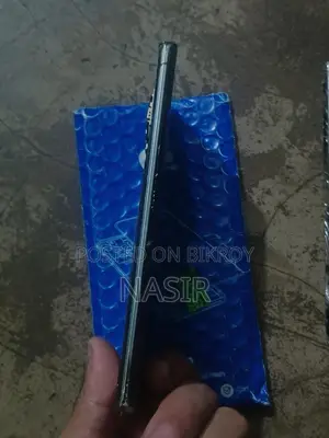 Auqus r6 Battery and Earpiece Body