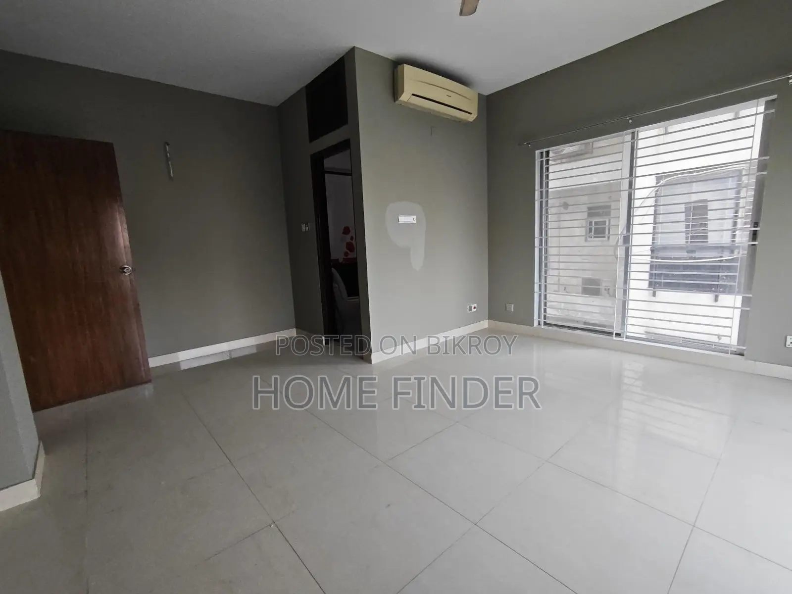 2400 Sqft 3 Bed Un-Furnished Apartment For Rent In Gulshan