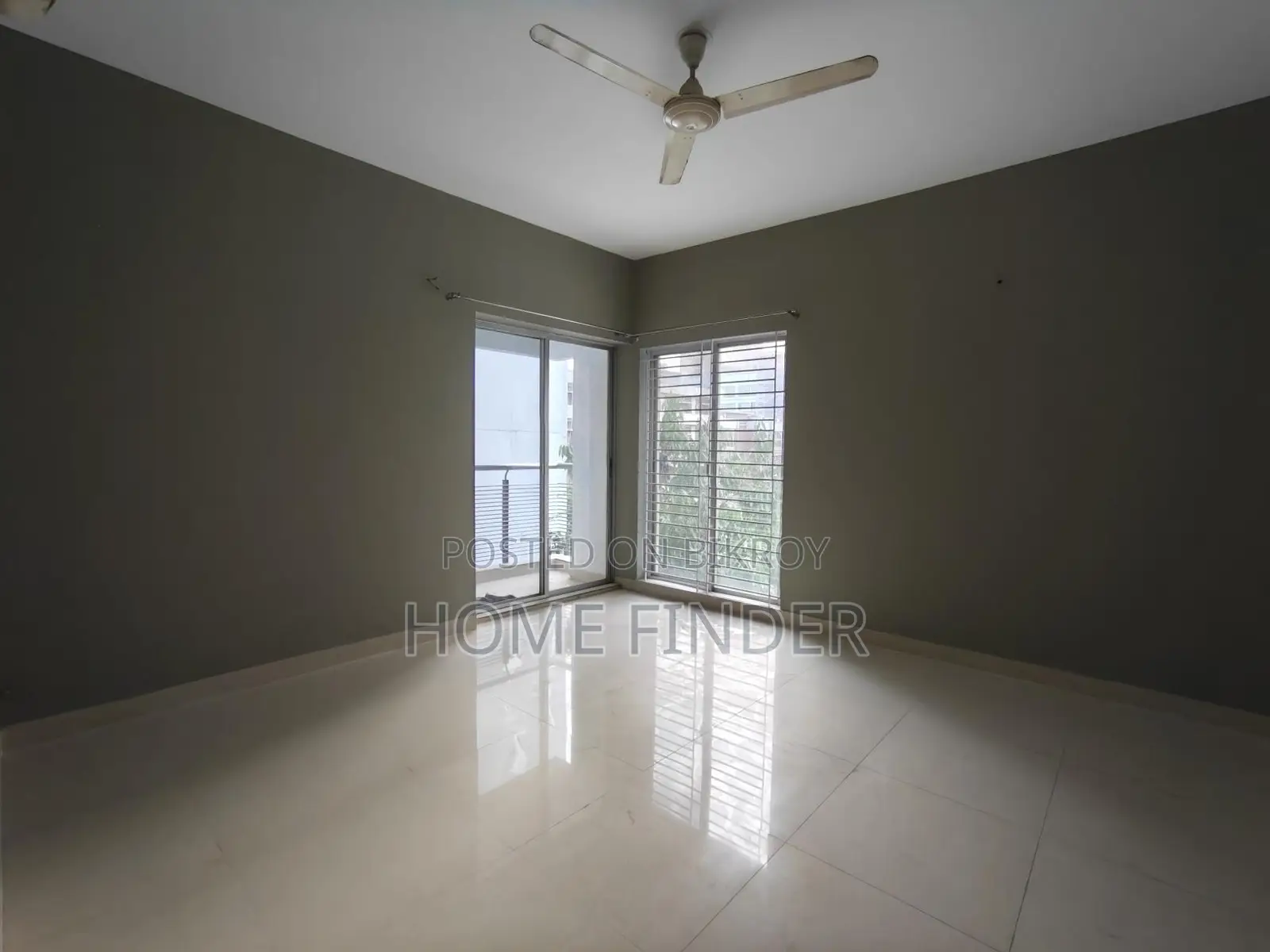 2400 Sqft 3 Bed Un-Furnished Apartment For Rent In Gulshan