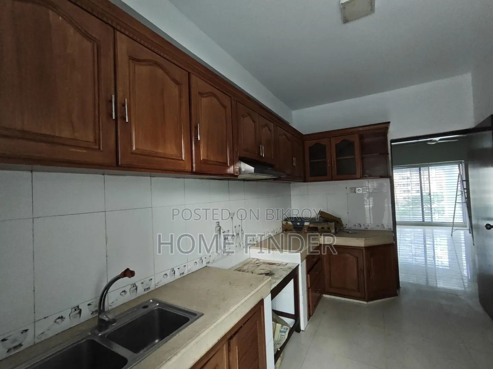2400 Sqft 3 Bed Un-Furnished Apartment For Rent In Gulshan