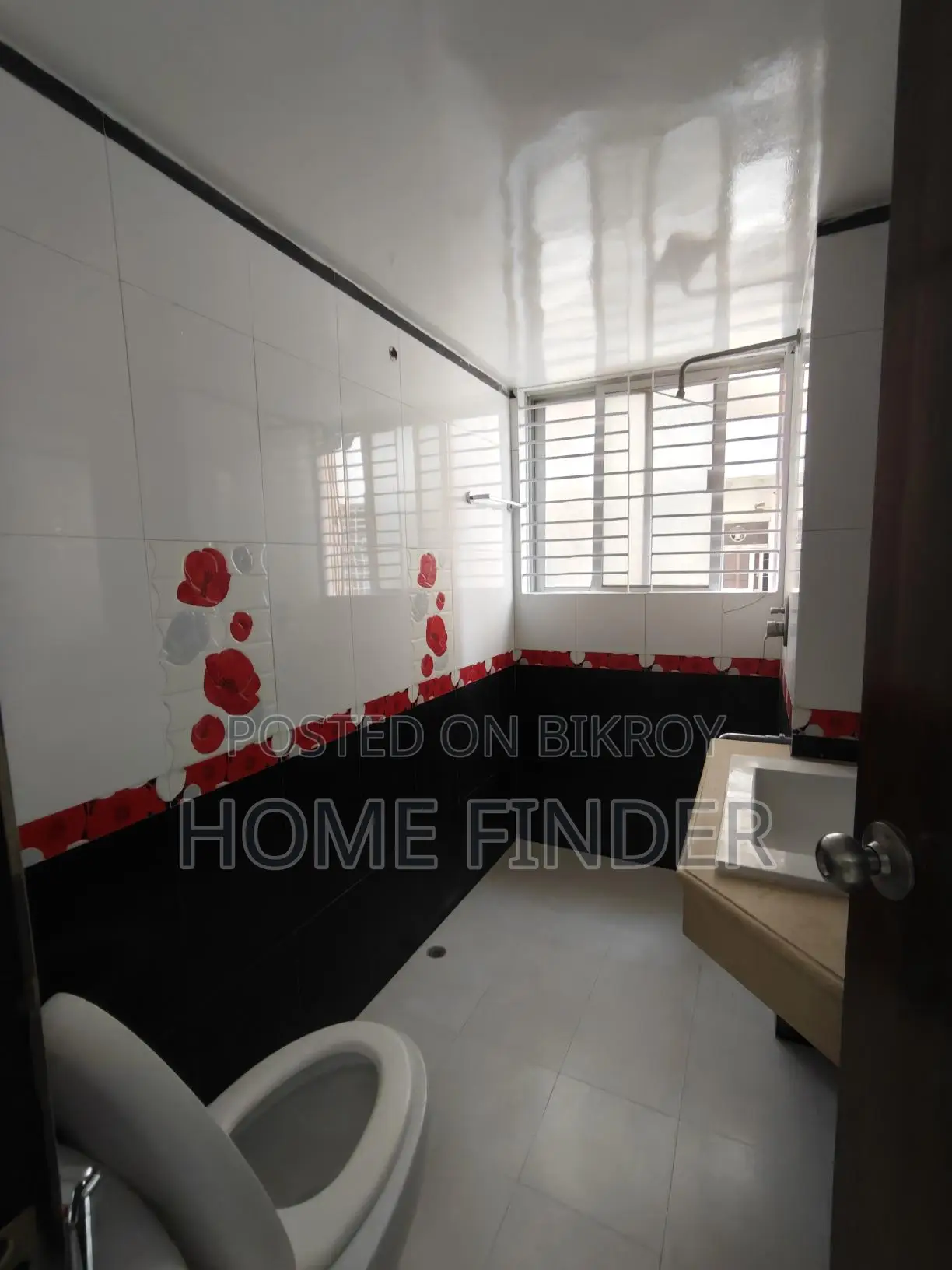 2400 Sqft 3 Bed Un-Furnished Apartment For Rent In Gulshan