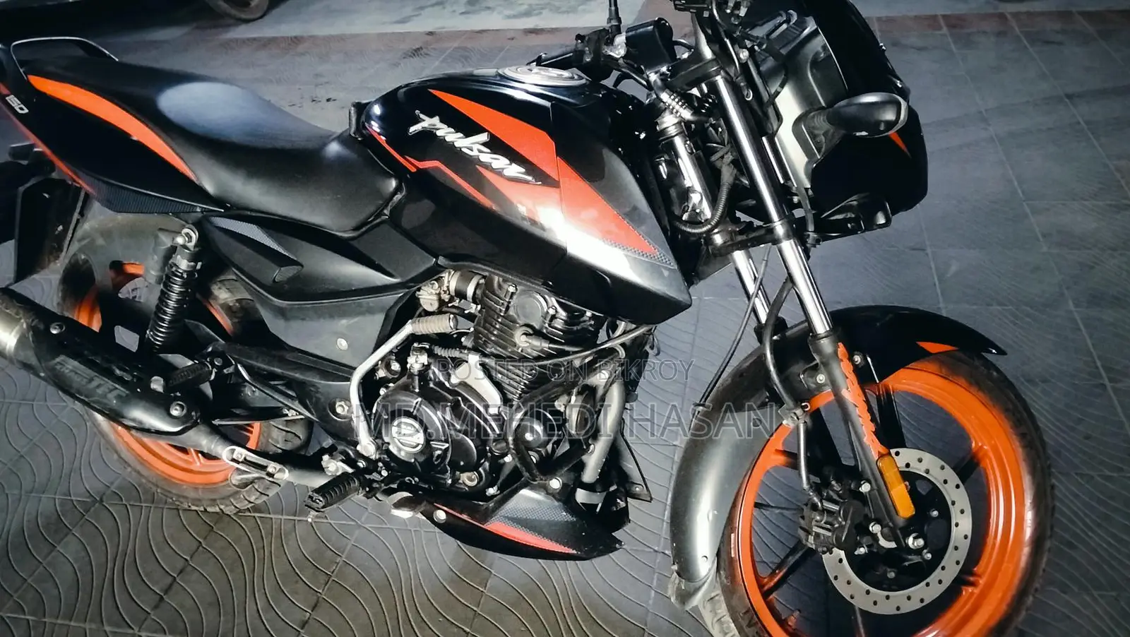 Bajaj Pulsar 150 . 2023