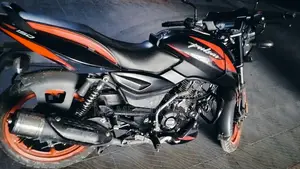 Bajaj Pulsar 150 . 2023