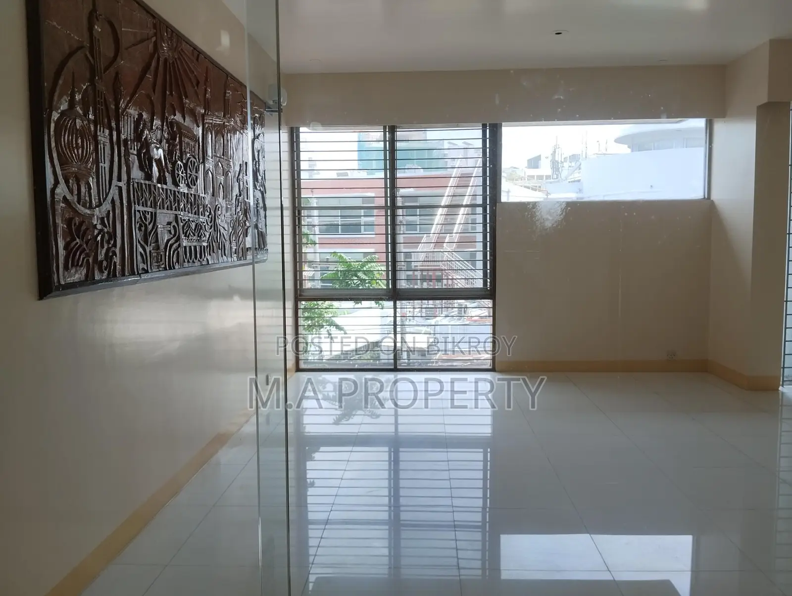 3000SFT 4BED SEMI-FURNISHED FLAT RENT IN BARIDHARA DIPLOMATIC