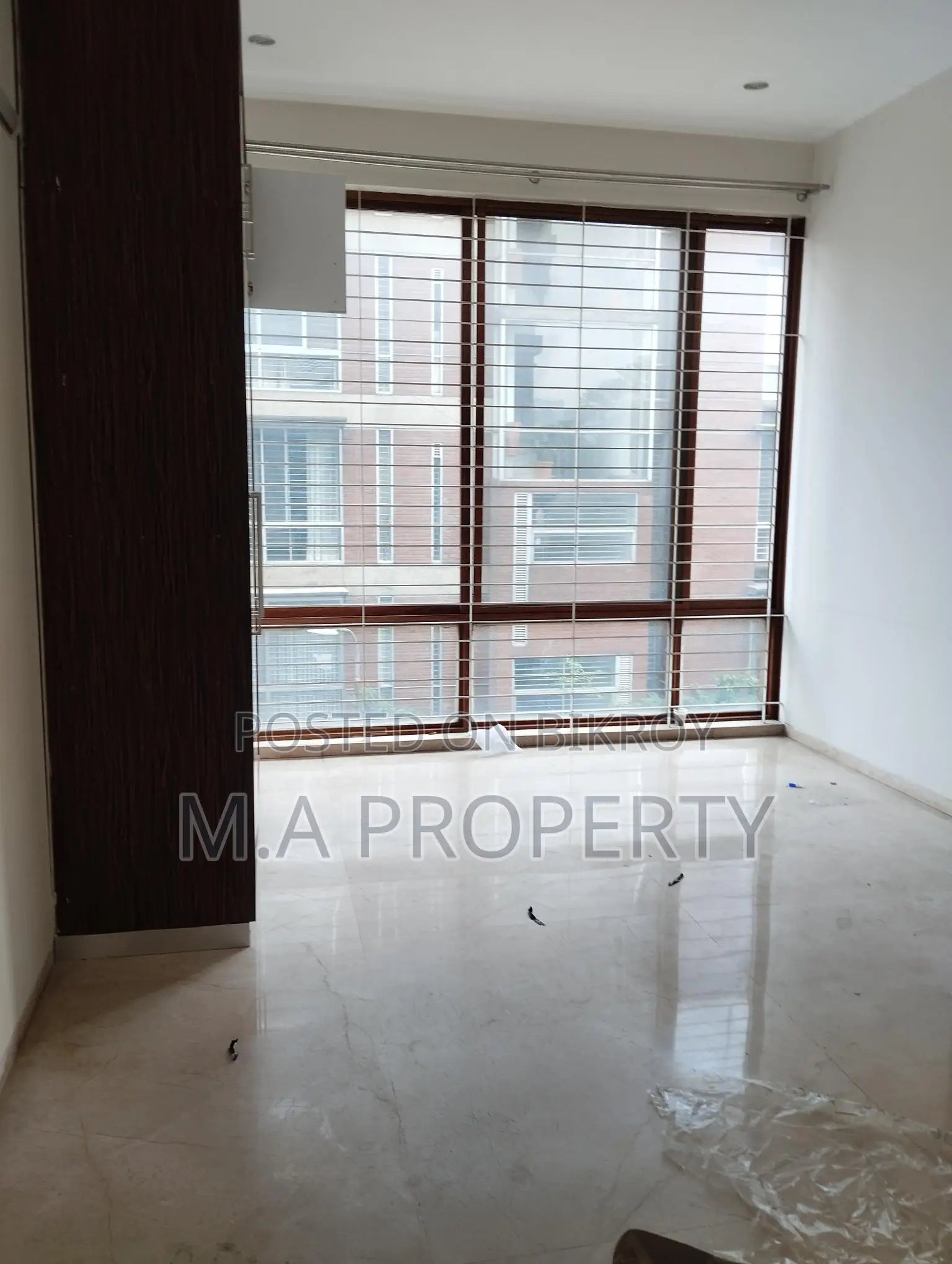 3000SFT 4BED SEMI-FURNISHED FLAT RENT IN BARIDHARA DIPLOMATIC