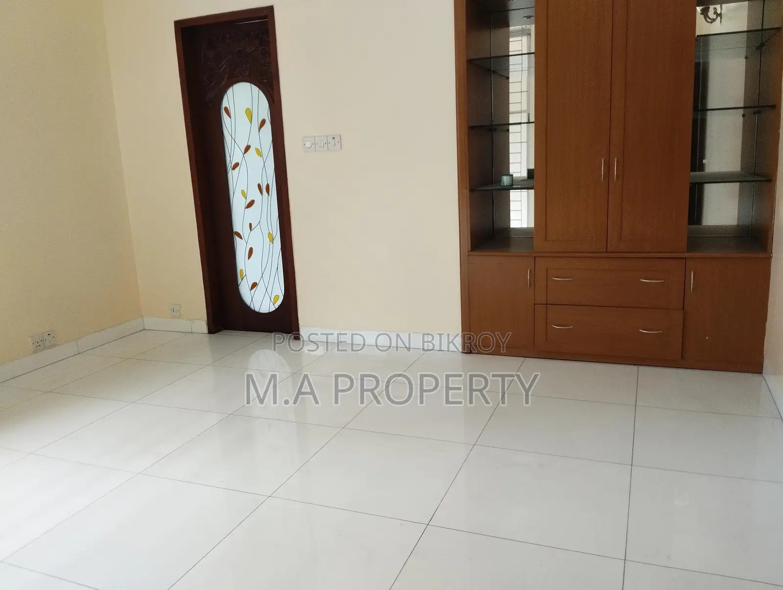 3000SFT 4BED SEMI-FURNISHED FLAT RENT IN BARIDHARA DIPLOMATIC