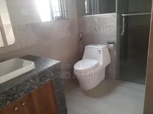Lake View Gym Swimming 4500 Sq Ft 4Bed Flat Rent in Gulshan-2 North