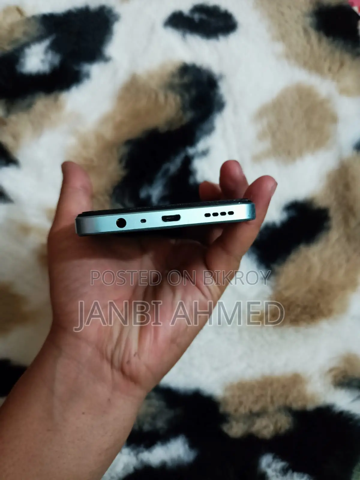 Realme C33 (4+64) (Used)