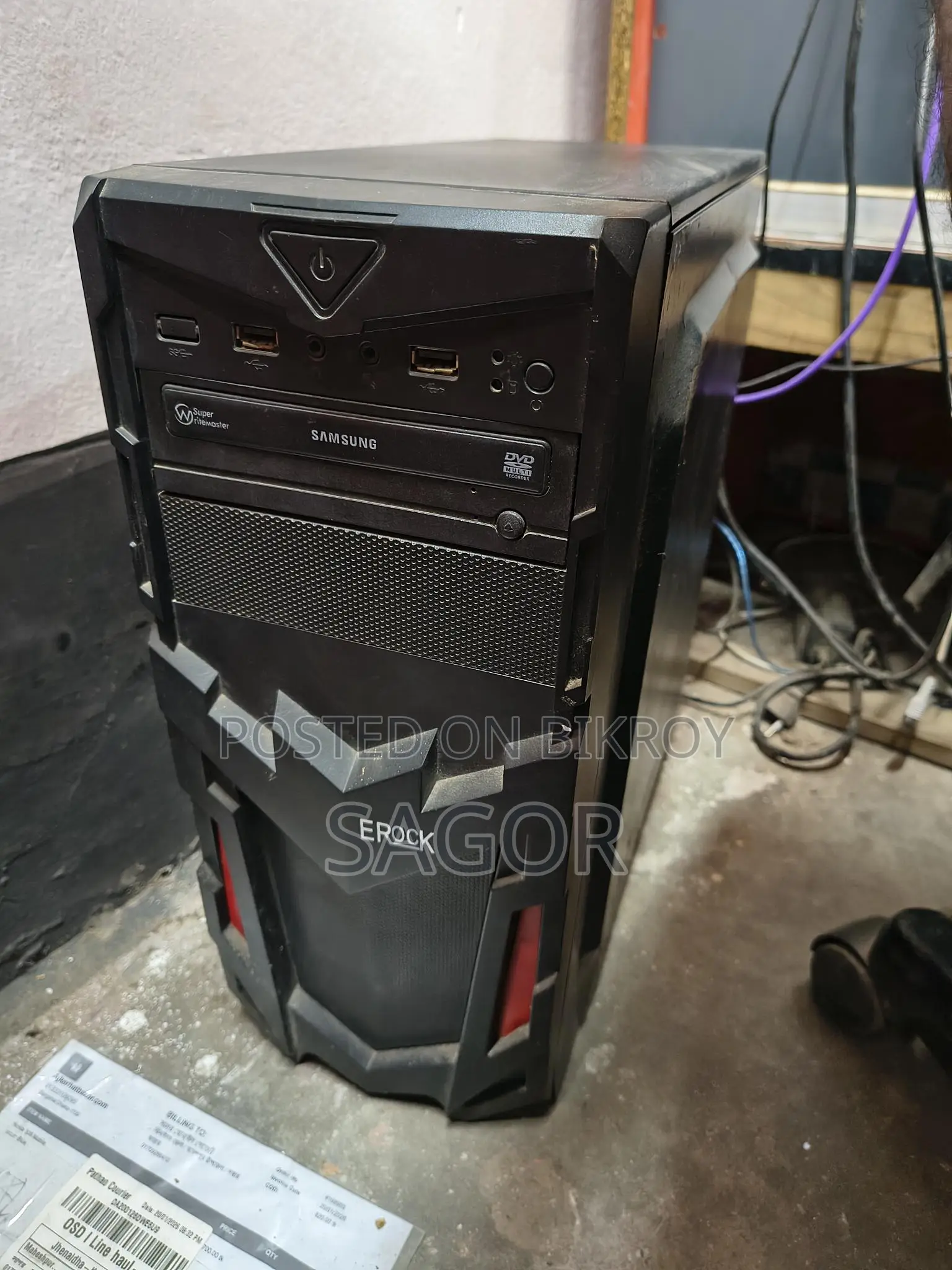1 SSD or 2TB Hard disk