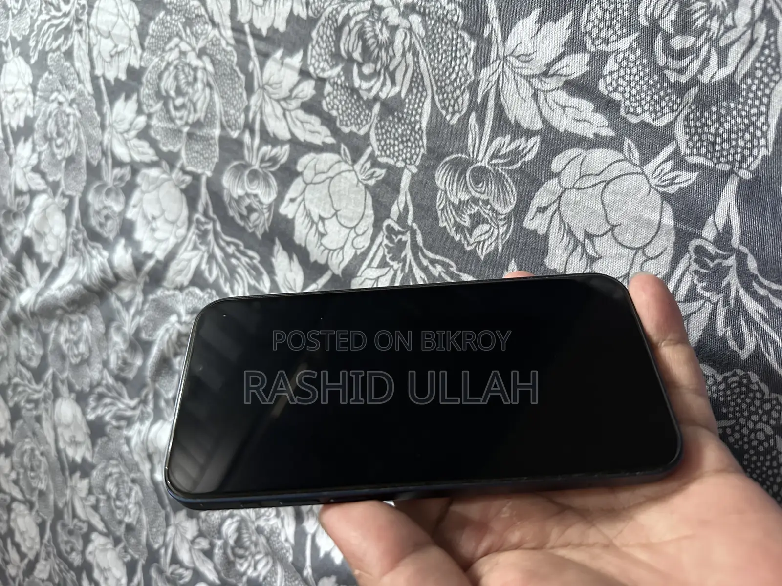 Apple iPhone 12 (Used)