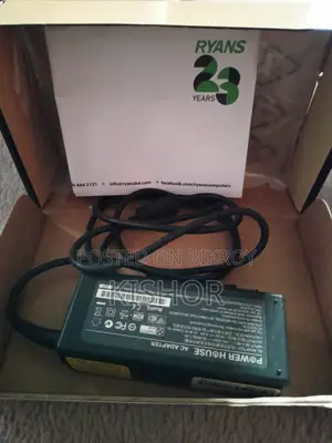 এইচপি (Hp) অ্যাডাপ্টার সাথে দুটি প্লাগ