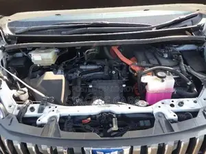 Toyota Esquire GI PREMIUM HYB 4.5 2021