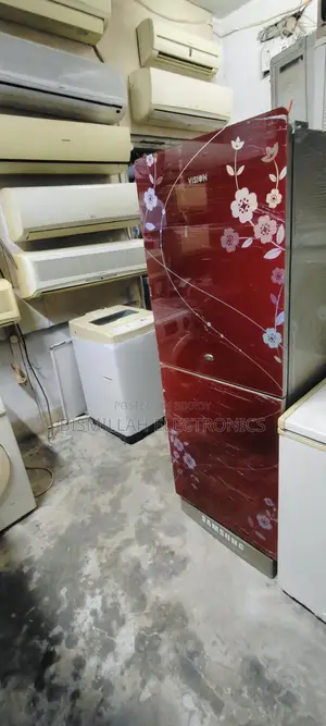 Vision Refrigerator 280 Liter Glass Door