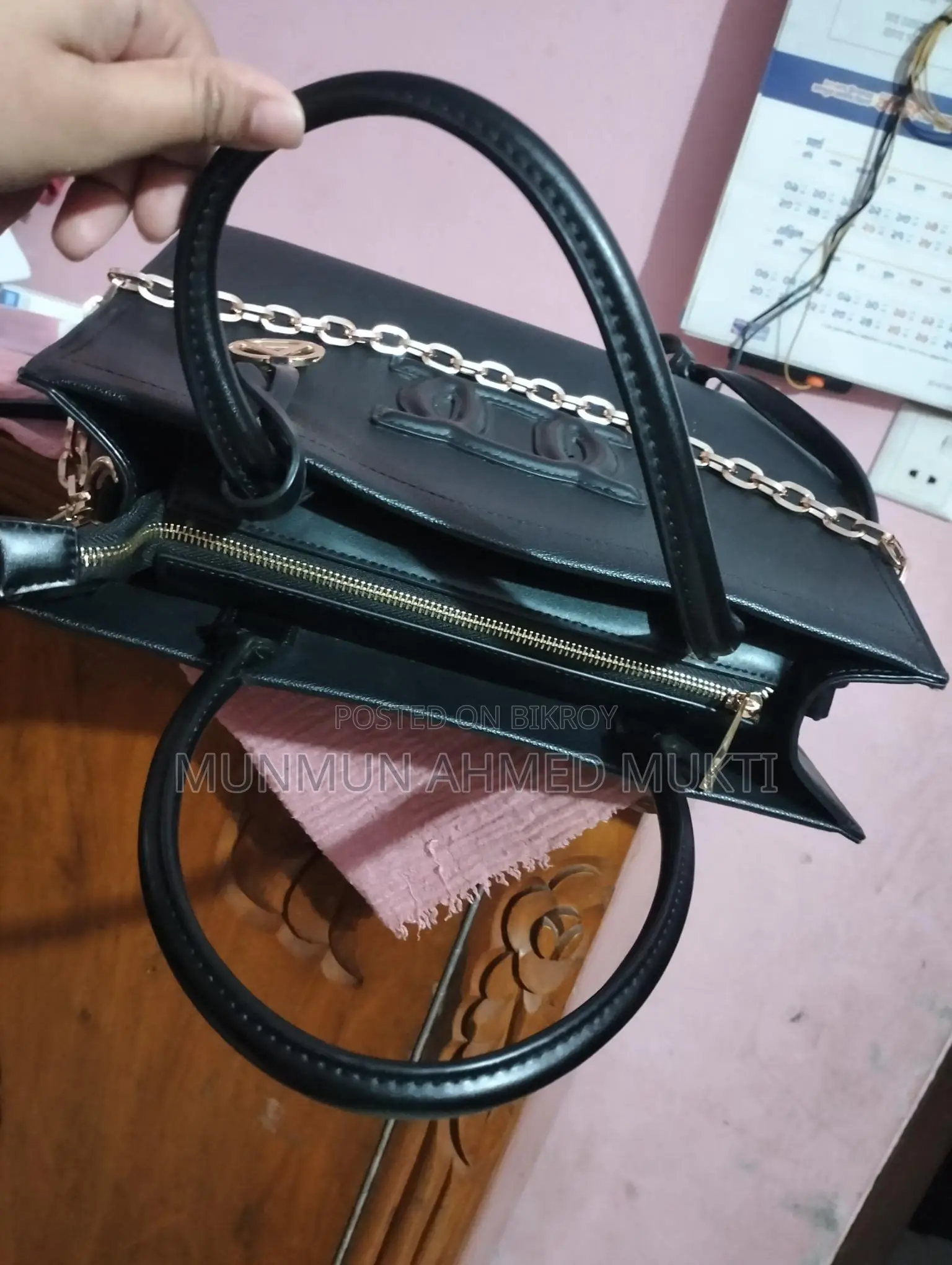 Adlo Black Bag