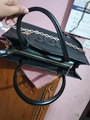 Adlo Black Bag