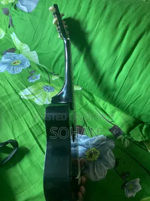 ইউকুলেলে ৩ স্ট্রিং, দারুণ সাউন্ডট্র্যাক।