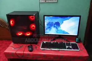 Ryzen 5 3400G Gaming PC with 19" Monitor (8GB RAM / 256GB NVMe)