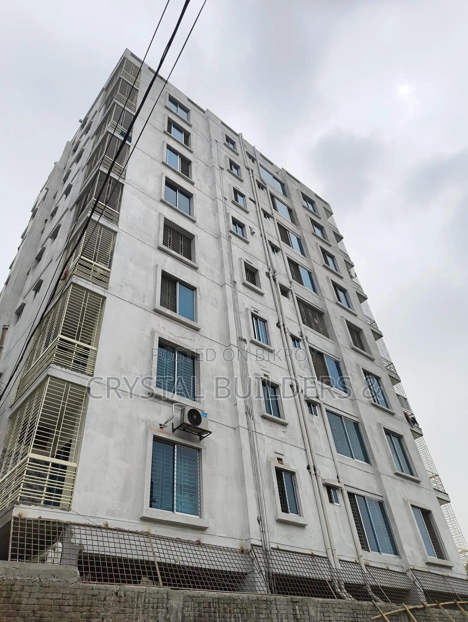 Ready flat on 5.5 katha land, price 90 lakh taka