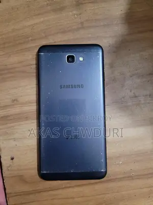 Samsung Galaxy J7 . (Used)