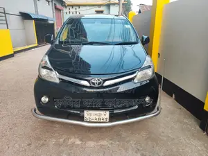 টয়োটা আভানজা ব্ল্যাক ২০১২