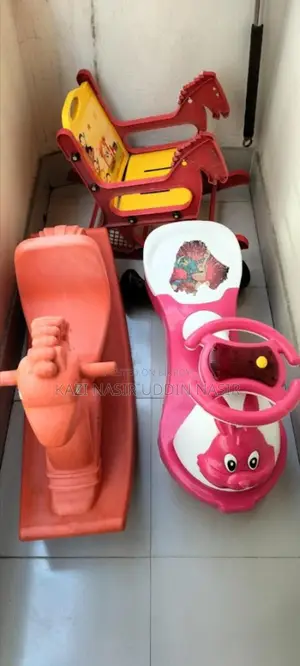বাচ্চাদের খেলনা বিক্রি করা হবে