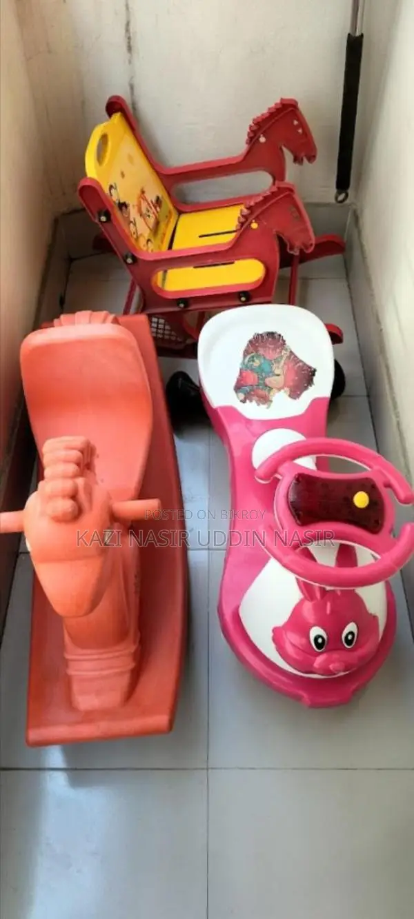 বাচ্চাদের খেলনা বিক্রি করা হবে