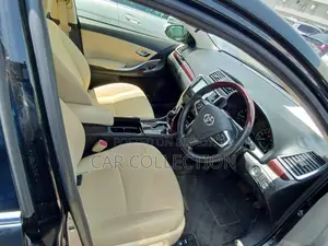 Toyota Premio 2021