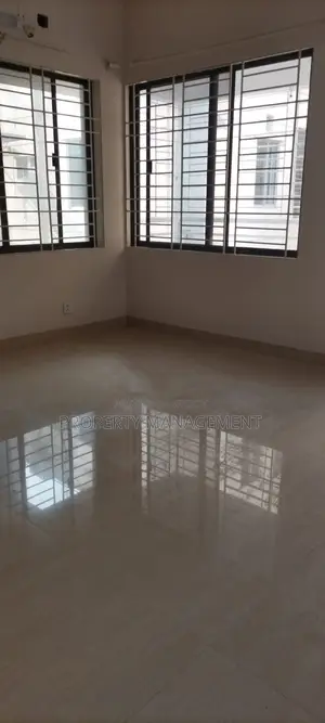 ২৭৫০ বর্গফুট আনফার্নিশড অ্যাপার্টমেন্ট ভাড়া ৩ বেড ৩ বাথ গুলশান ২ সুন্দর ভিউ
