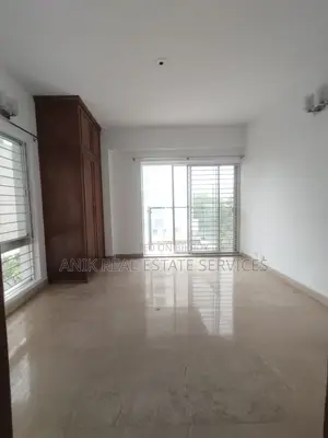 Good Quality 4000 Sft Un Farnised Flat Rent At Gulshan 2