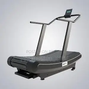 Cardio Trening Curve Treadmill
