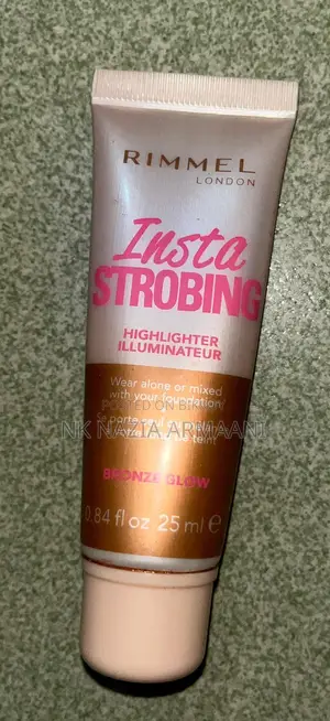 Rimmel London ব্র্যান্ডের Insta Strobing Highlighter