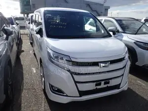 Toyota Noah G Hybrid 2 door pwr 2021