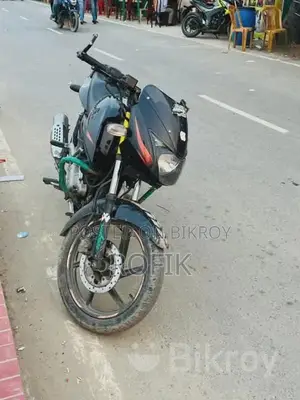 Bajaj Pulsar 150 . 2014