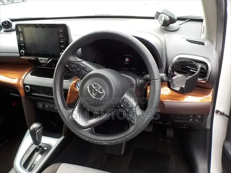 Toyota Yaris Cross Z Pearl/Black 2Tone 2020
