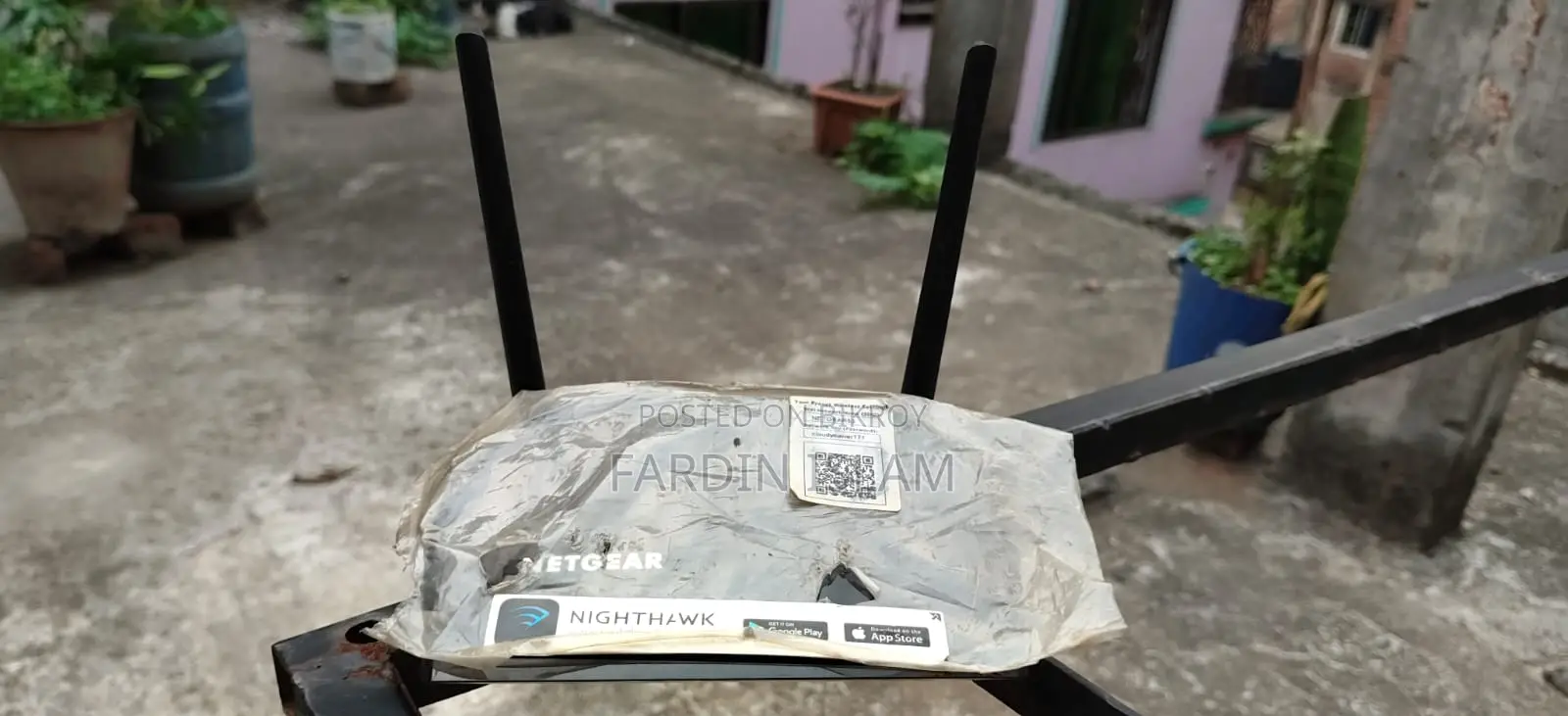 NetGear R6120