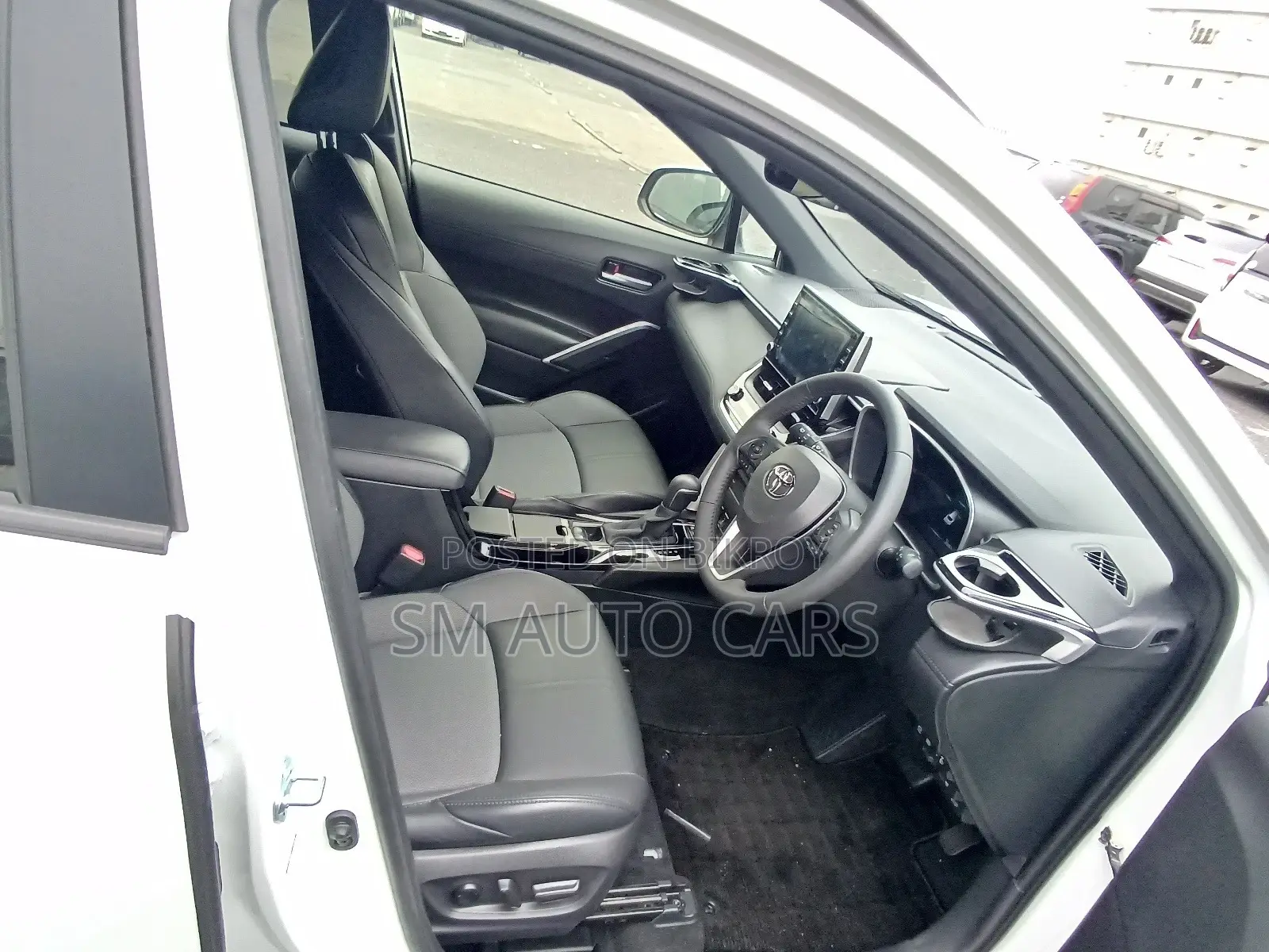 Toyota Corolla Cross Z Pearl Full Option 2022