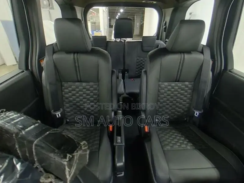 Toyota Voxy Hybrid SZ Pearl New 2026