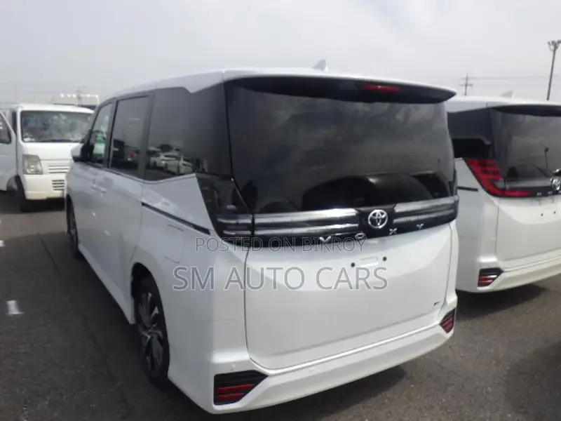 Toyota Voxy Hybrid SZ Pearl New 2026