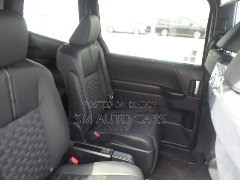 Toyota Voxy Hybrid SZ Pearl New 2026