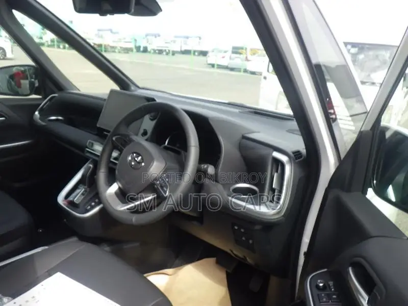 Toyota Voxy Hybrid SZ Pearl New 2026