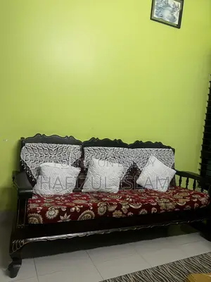 ৫ সিট সোফা