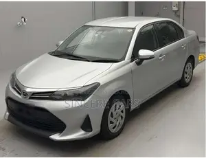 টয়োটা এক্সিও ২০২২ সিলভার