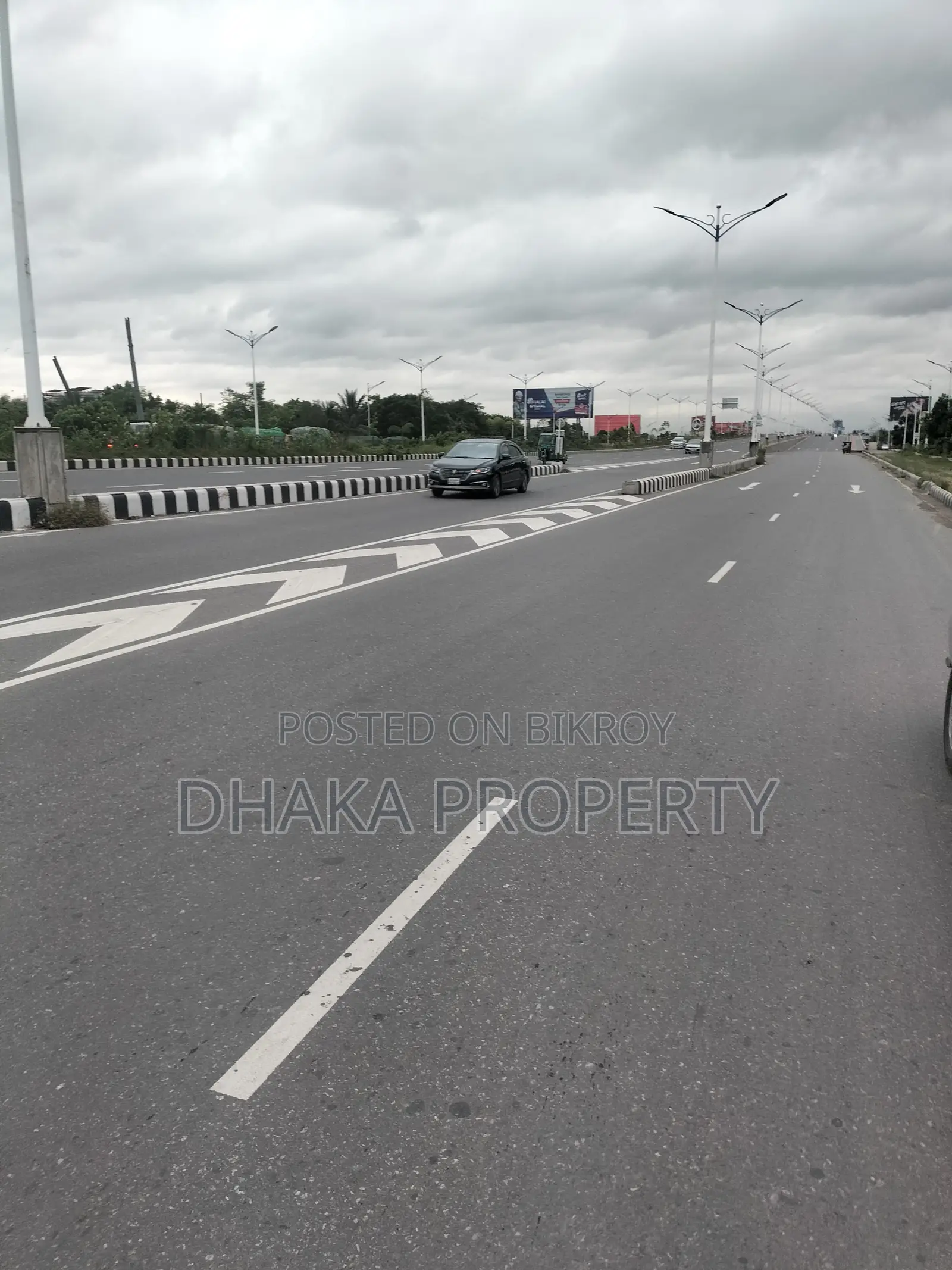 ৫৪/৫৪ফিট কর্নার ৭.৫ কাঠা নর্থ ও ইস্ট সেক্টর : ১
