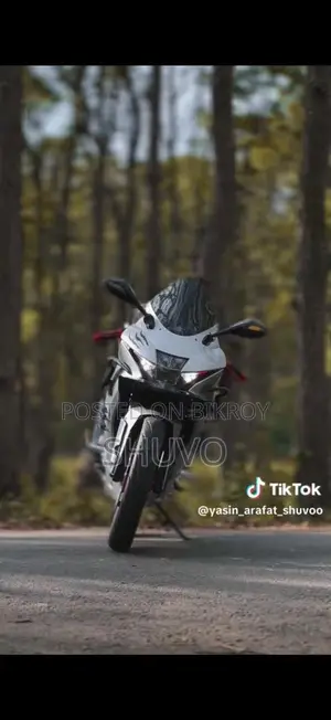 Suzuki GSX R150 ABS . 2022
