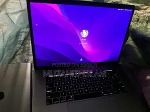 MacBook Pro 2018 i7 32GB 4GB 256GB TouchBar 4TypeC