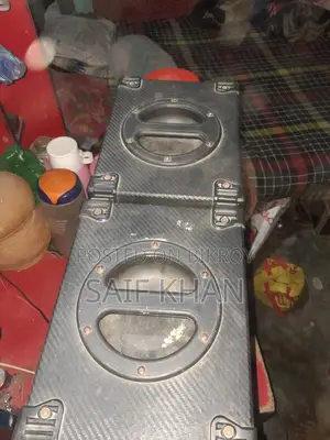 স্পিকার বিক্রি হবে
