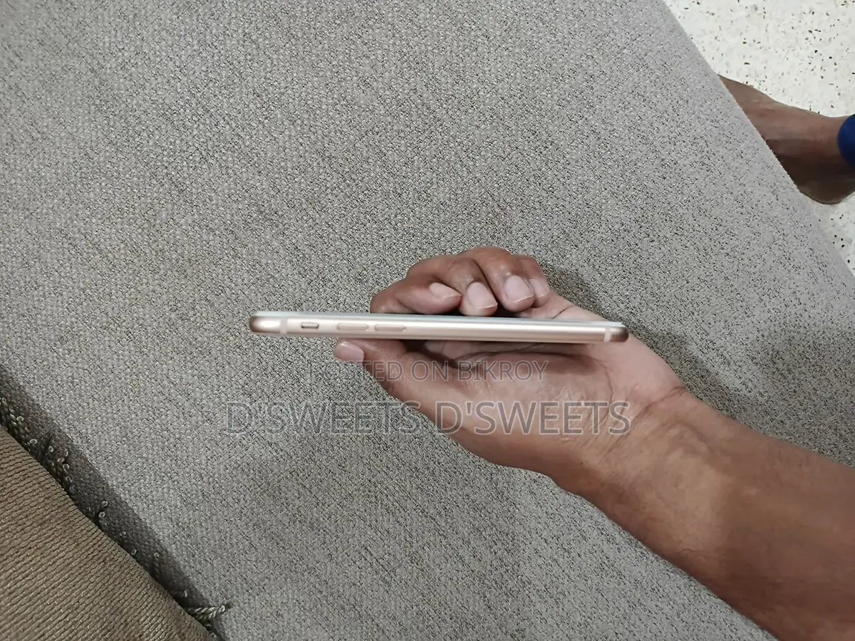 Apple iPhone 8 rose gold colour (Used)